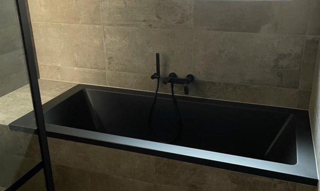 Eindresultaat van een geslaagde badkamer renovatie.